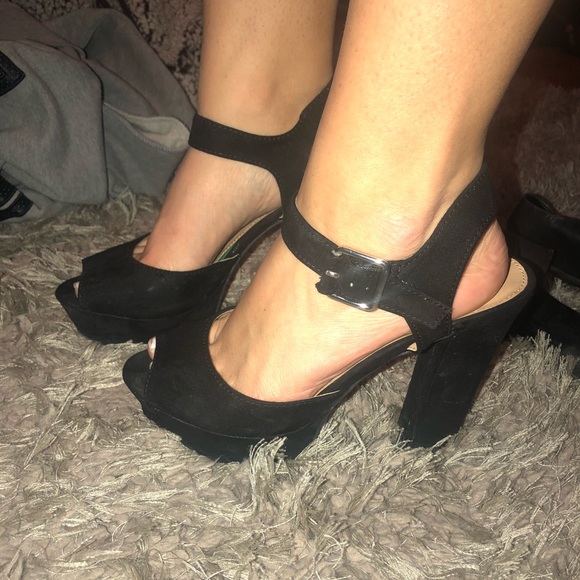 black platform heels - Picture 4 of 6
